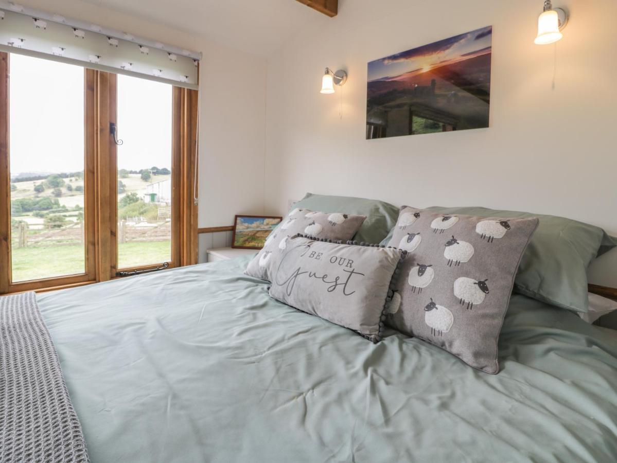 Tan Y Castell Shepherds Hut Llangollen Exteriér fotografie